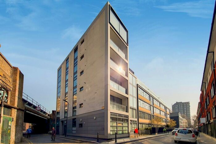 2 Bedroom Flat To Rent In Waterson Street, Hackney, London, E2