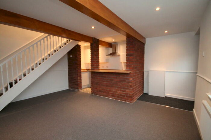 2 Bedroom Terraced House To Rent In Featherstall Road, Littleborough, OL15