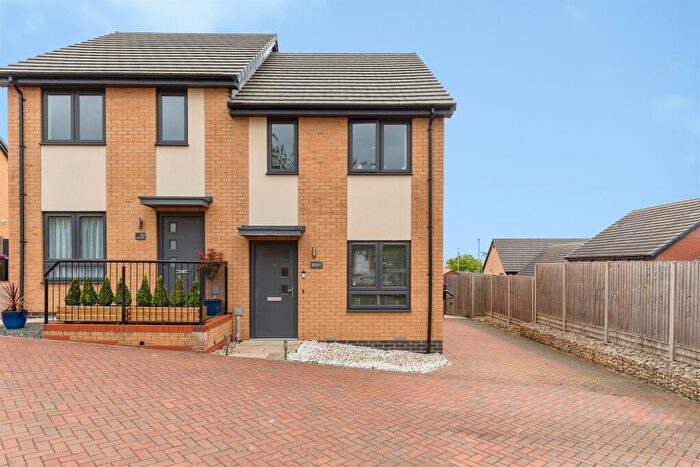 2 Bedroom Semi-Detached House For Sale In Easthorpe Road, Great Gonerby, Grantham, NG31