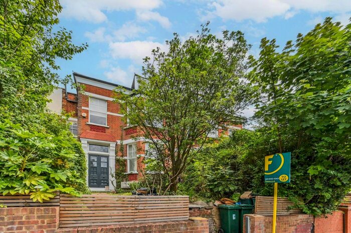 2 Bedroom Flat To Rent In Hornsey Rise, Archway, London, N19