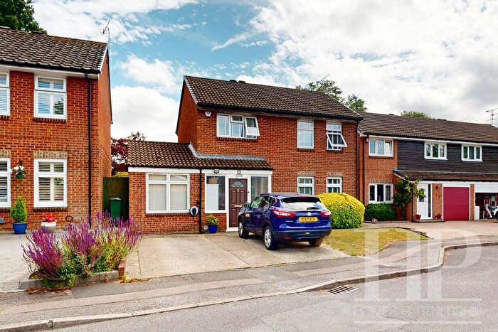 4 Bedroom Detached House To Rent In Oakfields, Worth, RH10