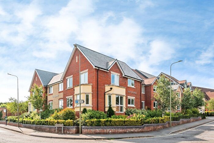 1 Bedroom Flat For Sale In Greyhound Lane, Thame, OX9