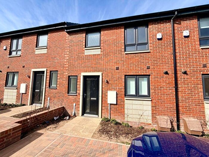 4 Bedroom Detached House To Rent In Hillside Street, Sunderland, SR2