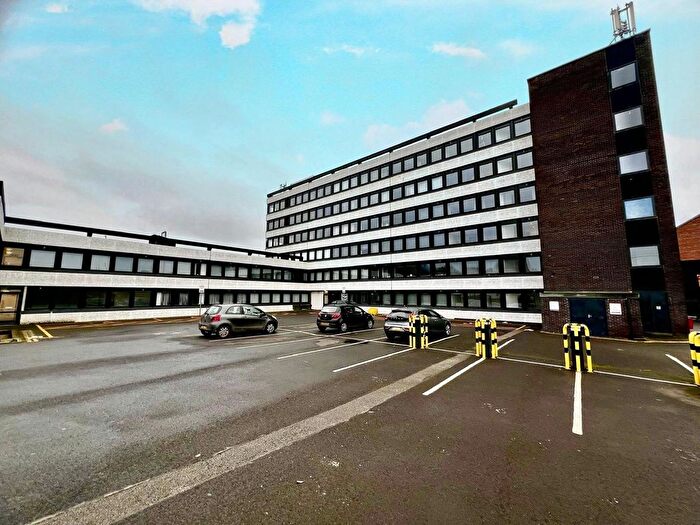 1 Bedroom Flat To Rent In Green Lane, Yeadon, Leeds, West Yorkshire, LS19