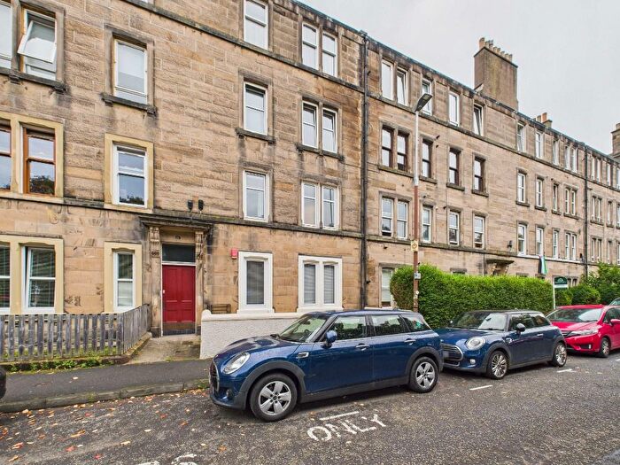 2 Bedroom Flat To Rent In Murieston Terrace, Dalry, Edinburgh, EH11