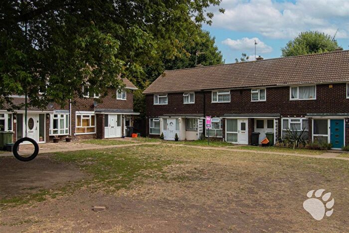 3 Bedroom End Terrace House For Sale In The Hatherley, Fryerns - No Onward Chain, SS14