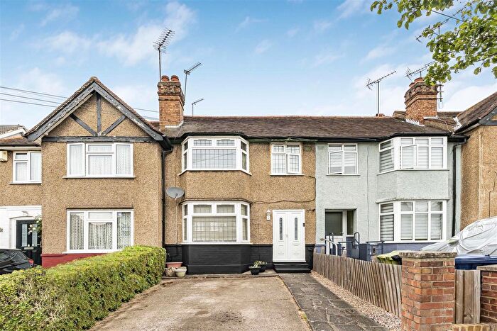 3 Bedroom Terraced House For Sale In Drew Gardens, Greenford, UB6