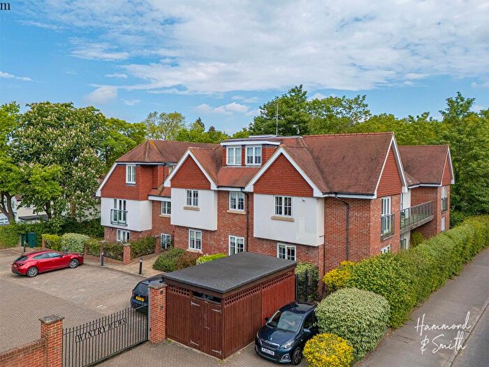 2 Bedroom Apartment For Sale In Thornwood Road, Epping, CM16