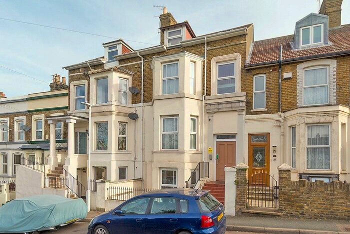 1 Bedroom Apartment To Rent In Flat A Terrace Road, Sittingbourne, Kent, ME10