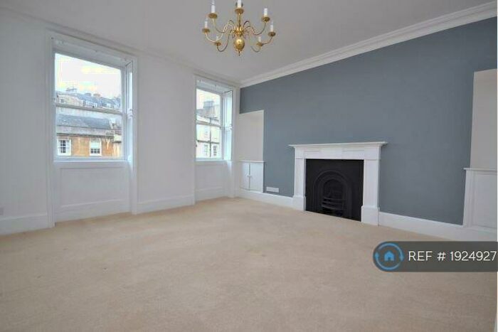 1 Bedroom Flat To Rent In Second Floor, Bath, BA1