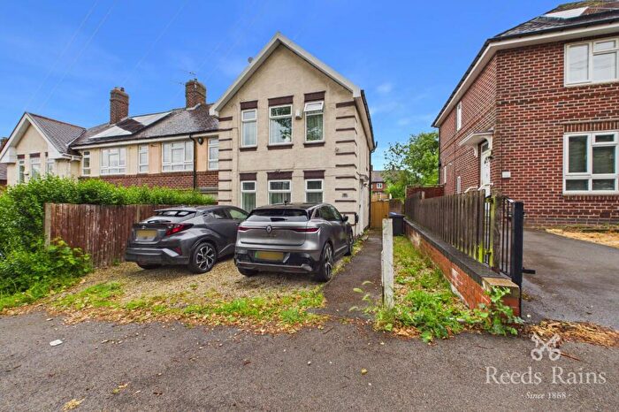 3 Bedroom Semi-Detached House To Rent In Fircroft Road, Sheffield, South Yorkshire, S5