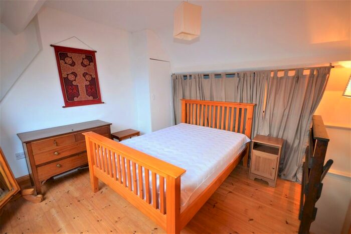 2 Bedroom End Of Terrace House To Rent In Mwrog Street, Ruthin, LL15