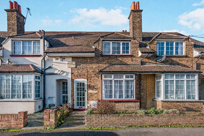 3 Bedroom Terraced House For Sale In Pincott Road, Bexleyheath, DA6