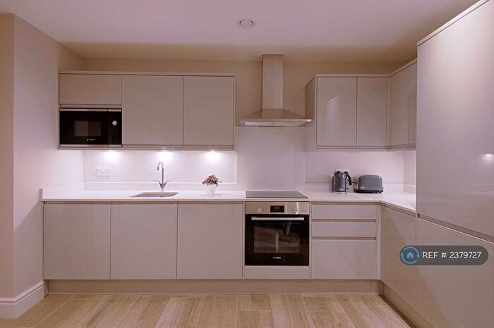 1 Bedroom Flat To Rent In B M W House, Slough, SL2