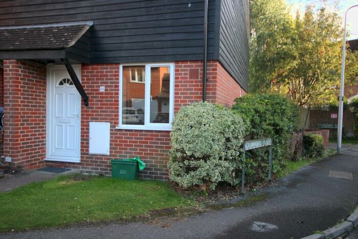 Studio To Rent In Cleveland Grove, Newbury, RG14