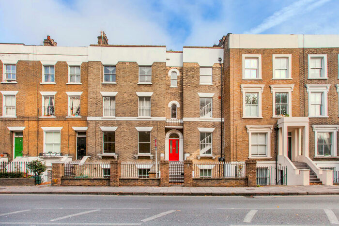 2 Bedroom Flat To Rent In St Paul's Road, Islington, London, N1