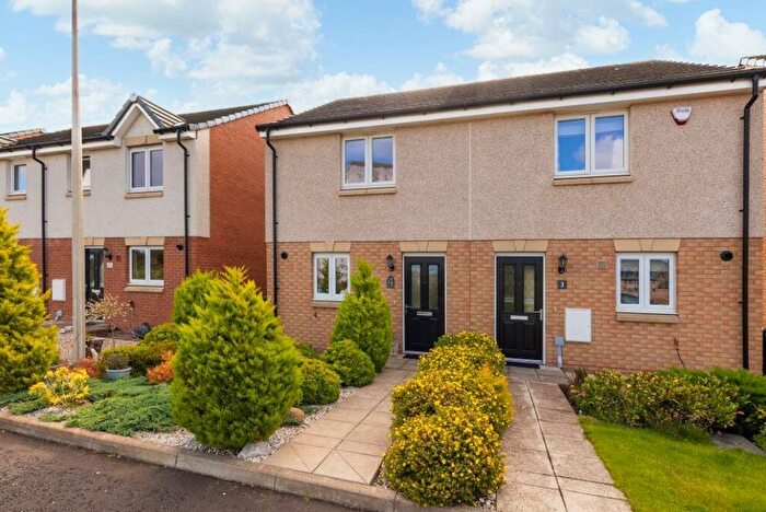 2 Bedroom Semi-Detached House To Rent In Hammond Place, Greendykes, Edinburgh, EH16