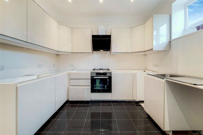 2 Bedroom Flat To Rent In Heath Drive, Hampstead, NW3