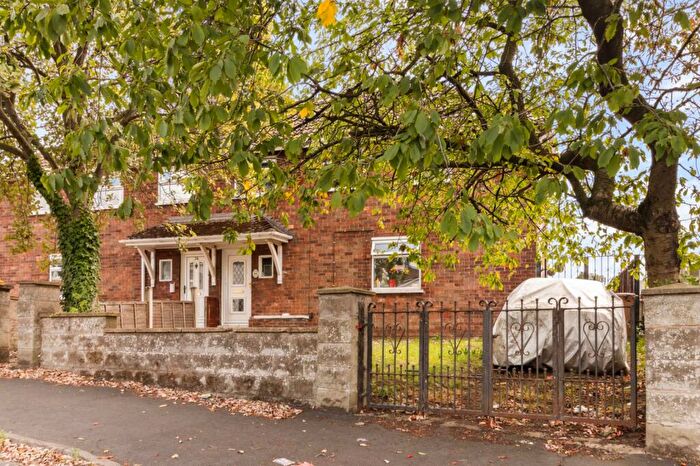 3 Bedroom Semi-Detached House For Sale In Thoresby Road, Scunthorpe, North Lincolnshire, DN17