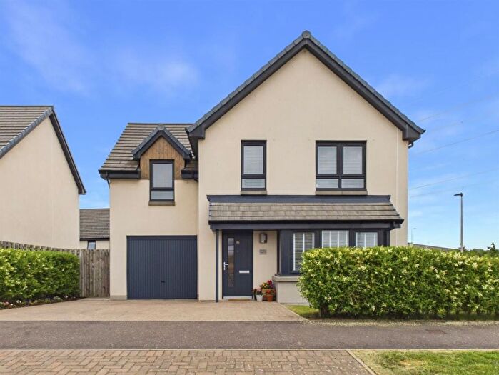4 Bedroom Detached House For Sale In Geddes Avenue, Perth, PH1