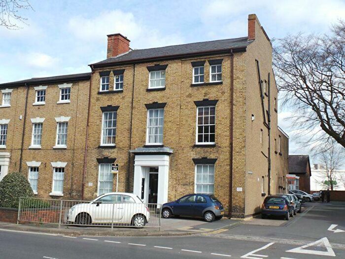1 Bedroom Apartment To Rent In Warwick Street, Rugby, CV21