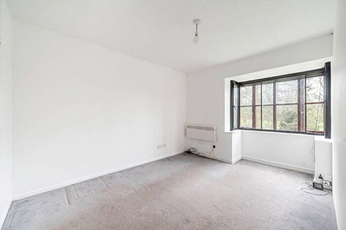 1 Bedroom Flat For Sale In Jasmin Close, Northwood, HA6