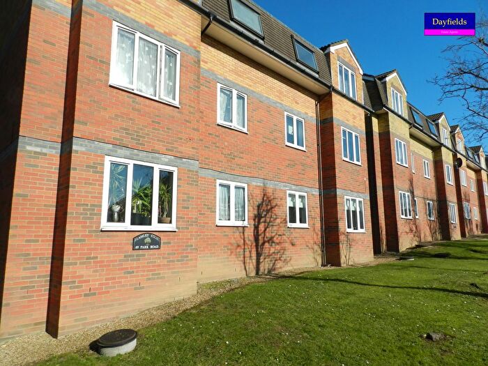 Studio To Rent In Park Road, Barnet, EN4