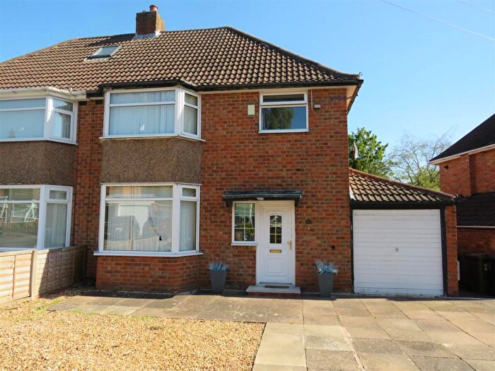 3 Bedroom Semi-Detached House For Sale In Woodford Avenue, Castle Bromwich., B36