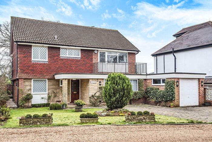 4 Bedroom Detached House To Rent In Oakwood Close, Chislehurst, BR7