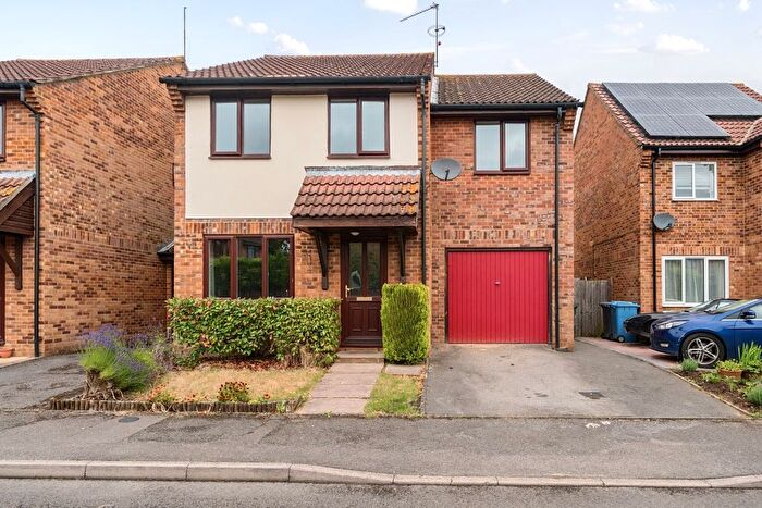 4 Bedroom Detached House To Rent In Angora Way, Fleet, GU51