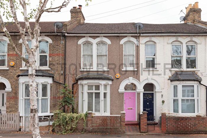 1 Bedroom Apartment To Rent In Hazelwood Road, London, E17