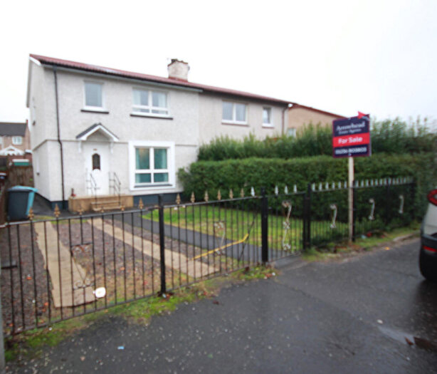 3 Bedroom Semi-Detached House For Sale In Thrashbush Road, Airdrie, ML6