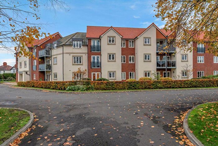 1 Bedroom Apartment For Sale In Taylors Avenue, Cleethorpes, DN35