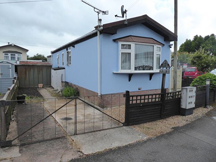 2 Bedroom Mobile/park Home For Sale In Bridge Park, Doniford, TA23