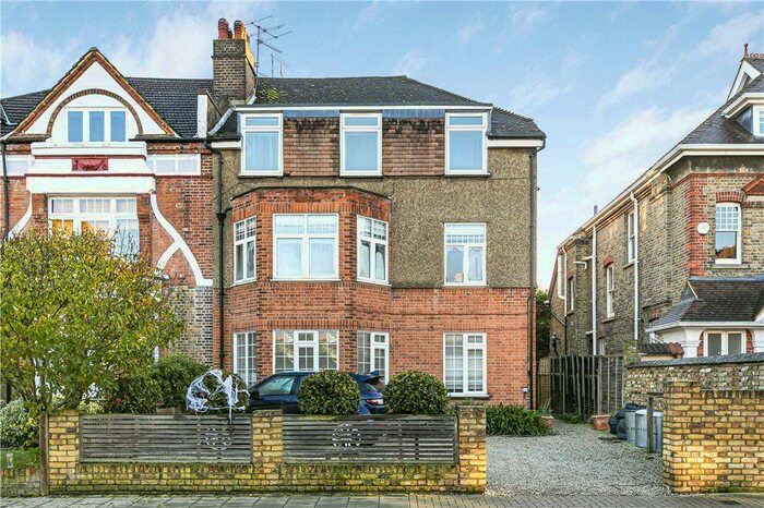 3 Bedroom Flat To Rent In Egliston Road, Putney, SW15
