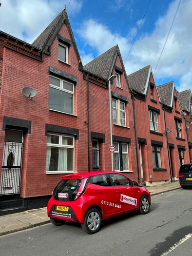 4 Bedroom Terraced House To Rent In Nowell Place, Leeds, West Yorkshire, LS9