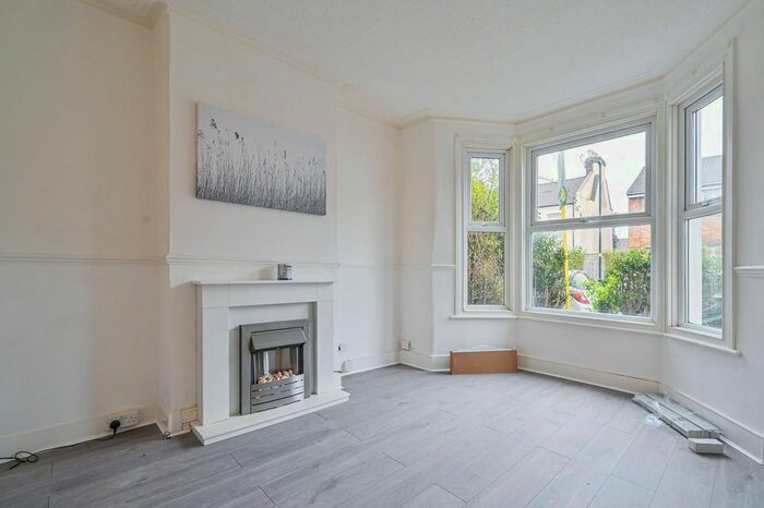 1 Bedroom Flat To Rent In Danbrook Road, Streatham Common, London, SW16