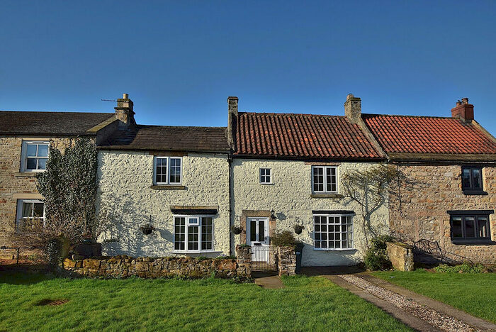 2 Bedroom Cottage For Sale In Ravensworth, Richmond, DL11