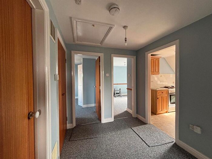 2 Bedroom Flat To Rent In Cabourne Court, Lincoln, LN2