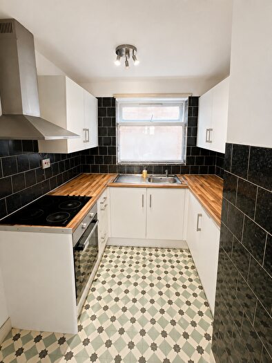 2 Bedroom Flat To Rent In Mariners Walk, Erith, DA8