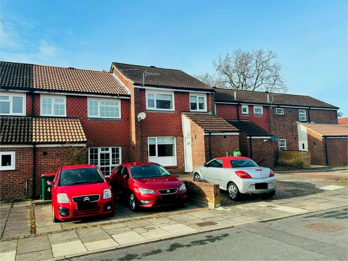 3 Bedroom House To Rent In Ifield, RH11