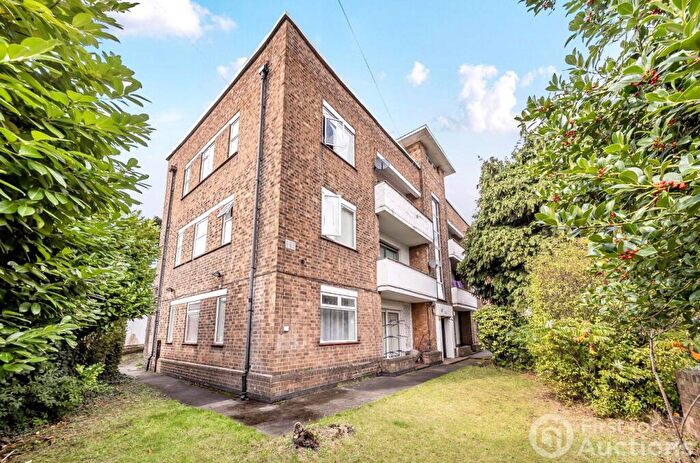 3 Bedroom Apartment For Sale In Western Boulevard, Nottingham, NG8