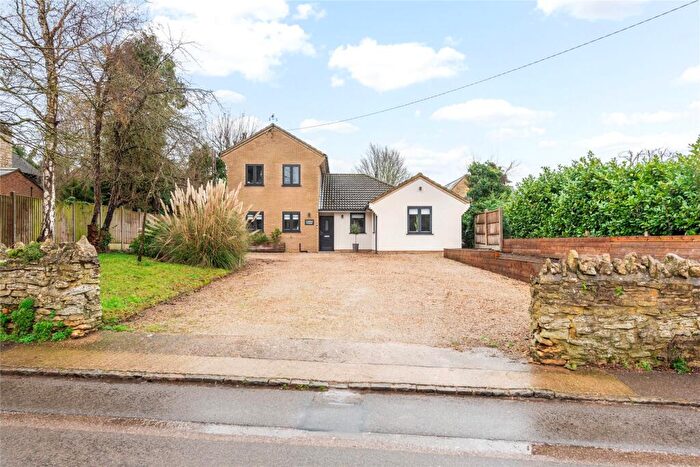 5 Bedroom Detached House For Sale In Main Street, Cosgrove, Milton Keynes, Northamptonshire, MK19