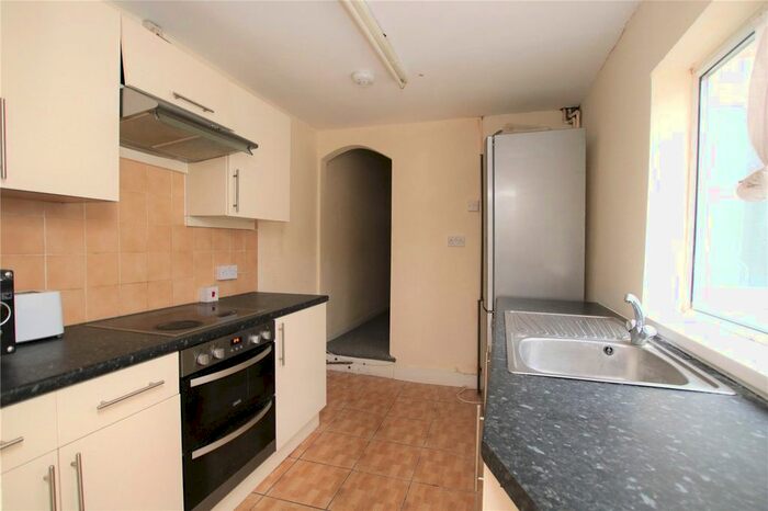 3 Bedroom Terraced House To Rent In Cambridge Street, Reading, Berkshire RG1