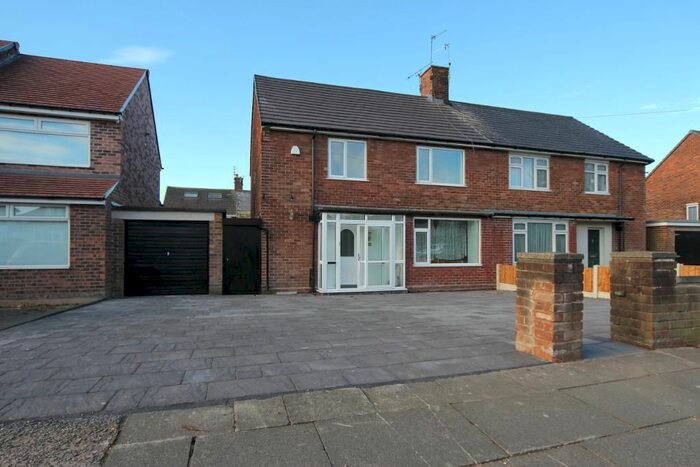 4 Bedroom Semi-Detached House To Rent In Greenhill Road, West Allerton, Liverpool L18