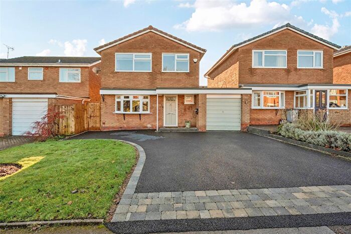 4 Bedroom Detached House For Sale In Purnells Way, Knowle, B93