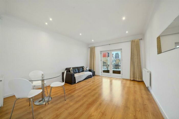 2 Bedroom Flat To Rent In Northpoint Square, Camden, NW1