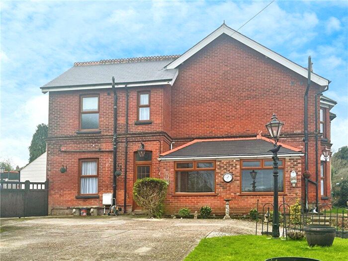 3 Bedroom Detached House For Sale In Medina Avenue, Newport, Isle Of Wight, PO30