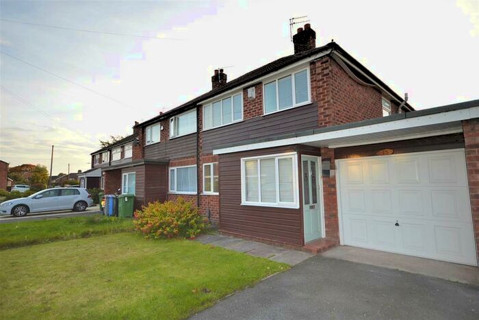 3 Bedroom Semi-Detached House To Rent In Heathfield Close, Sale, M33