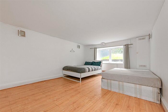 2 Bedroom Apartment To Rent In Northern Heights, Crescent Road, Crouch End, London, N8